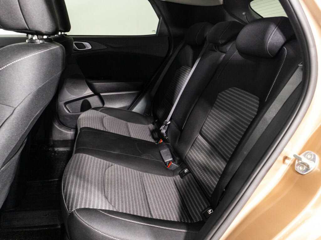 Купить Kia XCeed с пробегом. Фото: #10