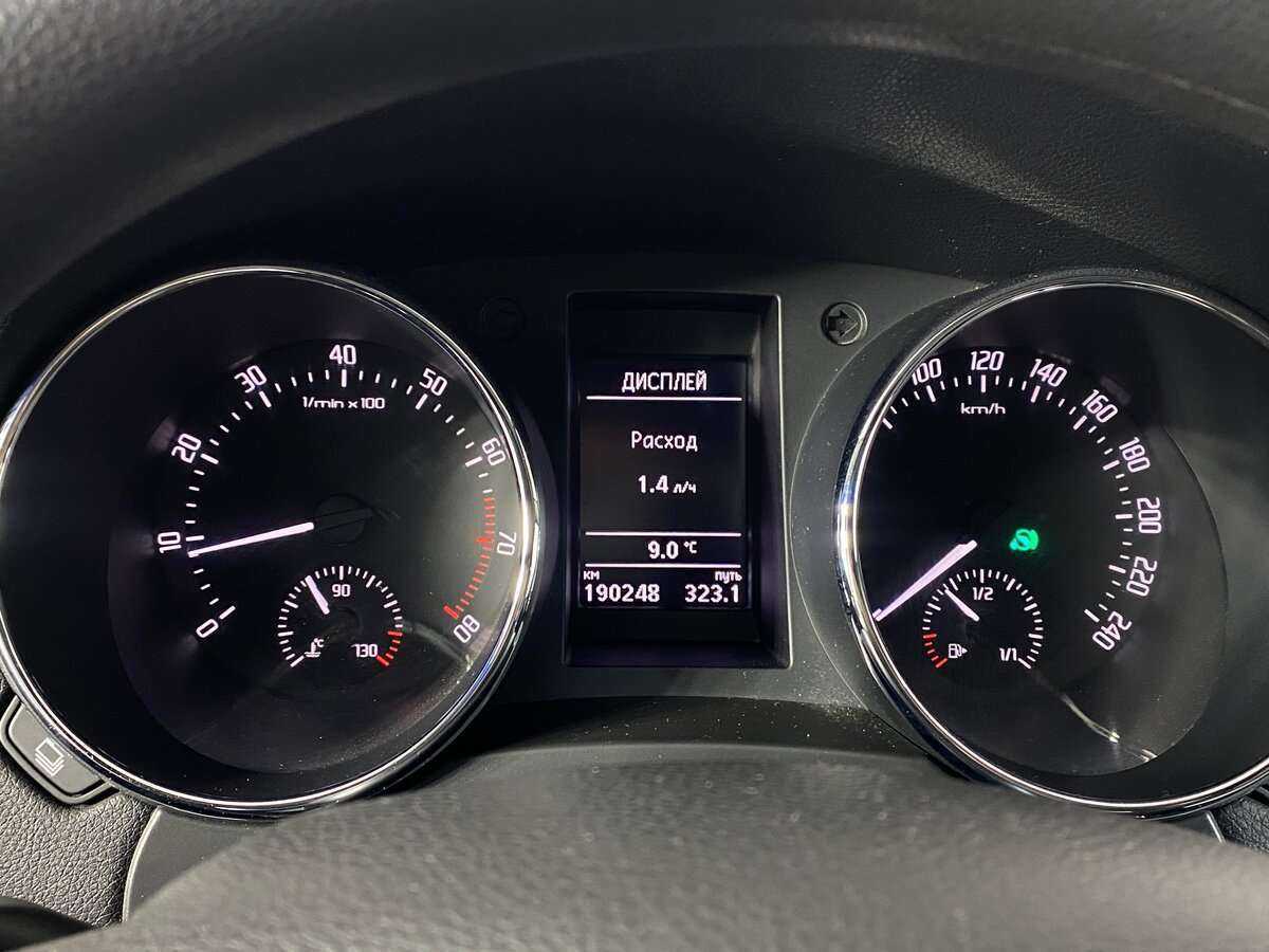 Купить Skoda Yeti с пробегом. Фото: #13