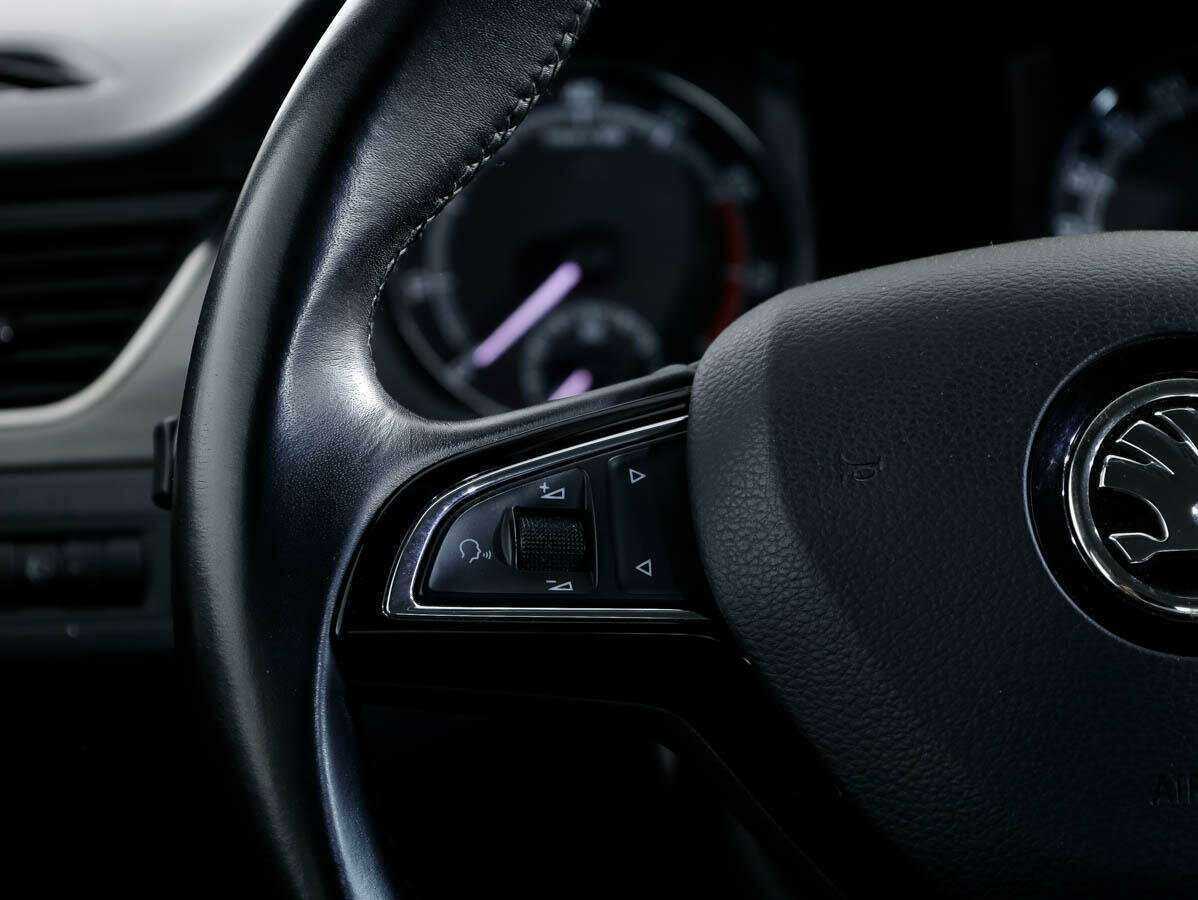 Купить Skoda Rapid с пробегом. Фото: #18