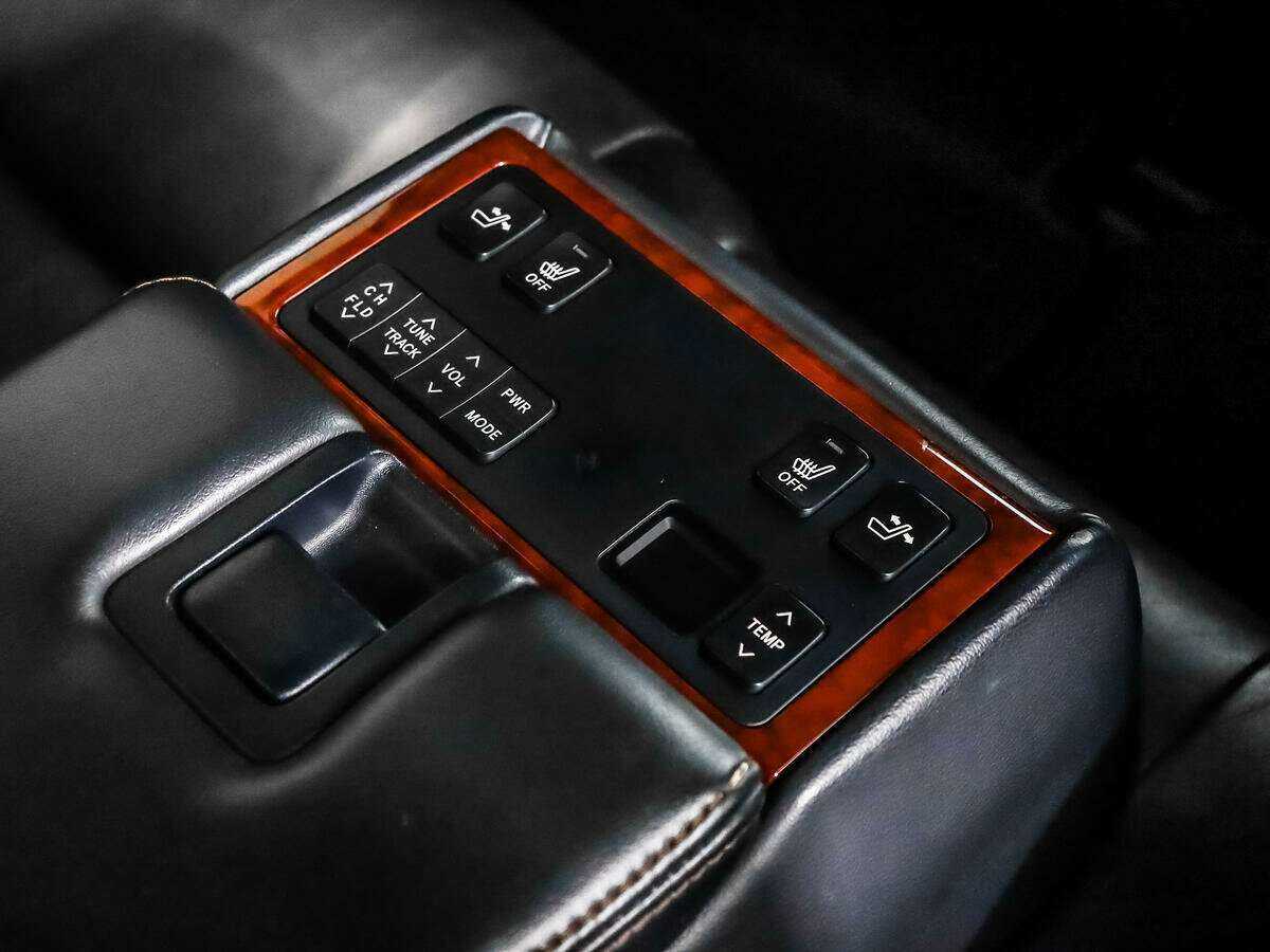 Купить Toyota Camry с пробегом. Фото: #14