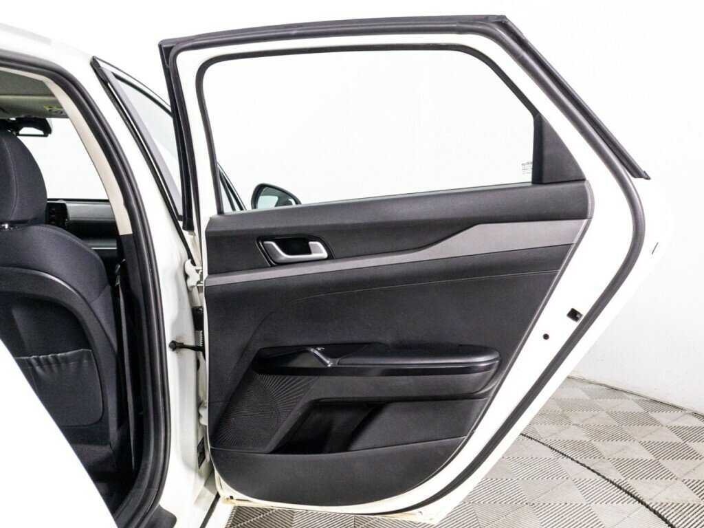 Купить Kia K5 с пробегом. Фото: #27