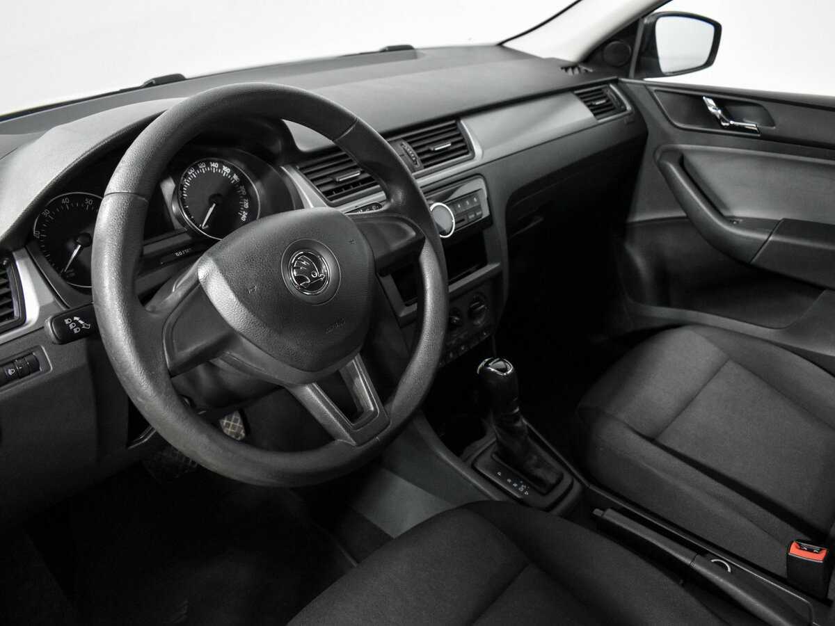 Купить Skoda Rapid с пробегом. Фото: #7