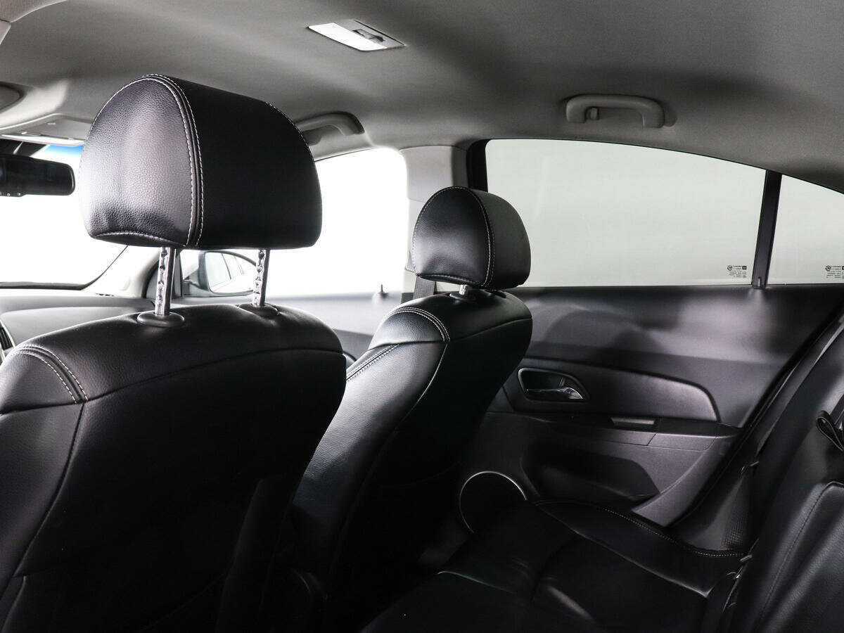Купить Chevrolet Cruze с пробегом. Фото: #11