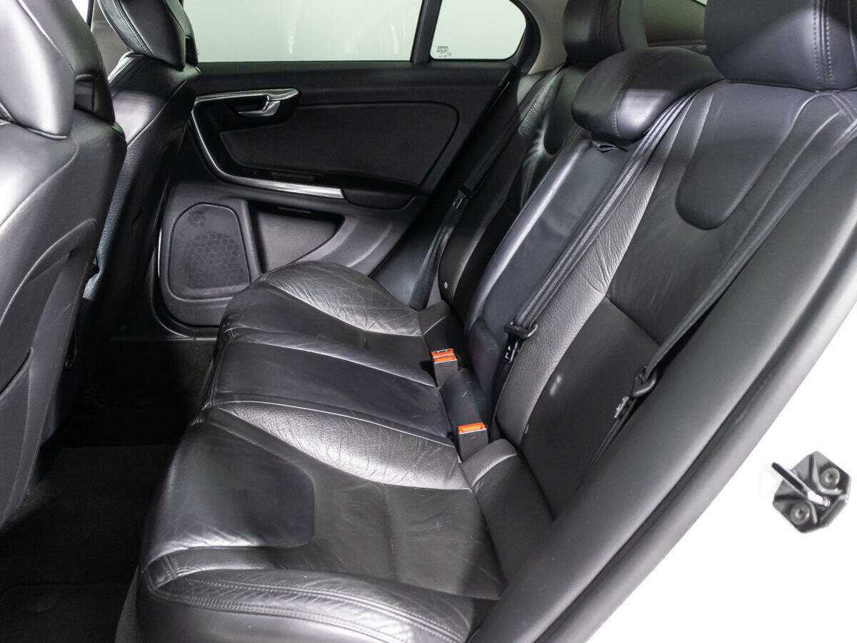Купить Volvo S60 с пробегом. Фото: #9