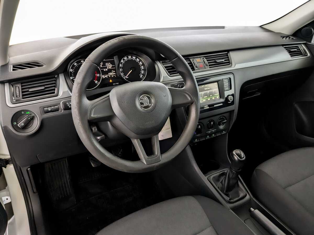 Купить Skoda Rapid с пробегом. Фото: #15
