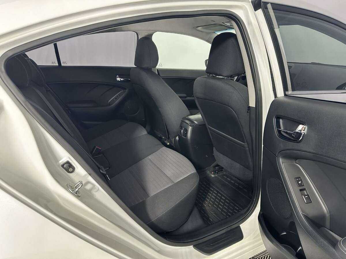 Купить Kia Cerato с пробегом. Фото: #15