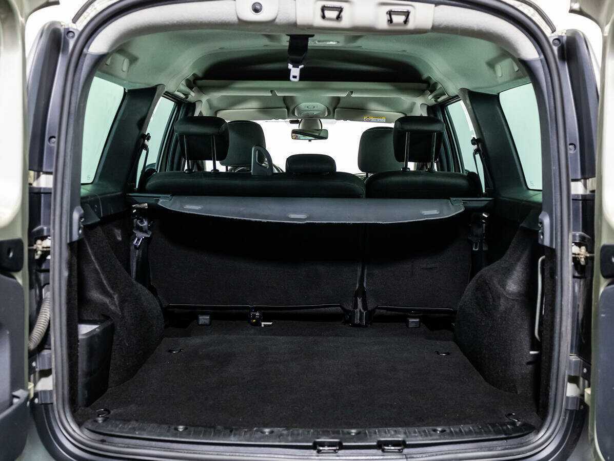 Купить Lada (ВАЗ) Largus с пробегом. Фото: #23