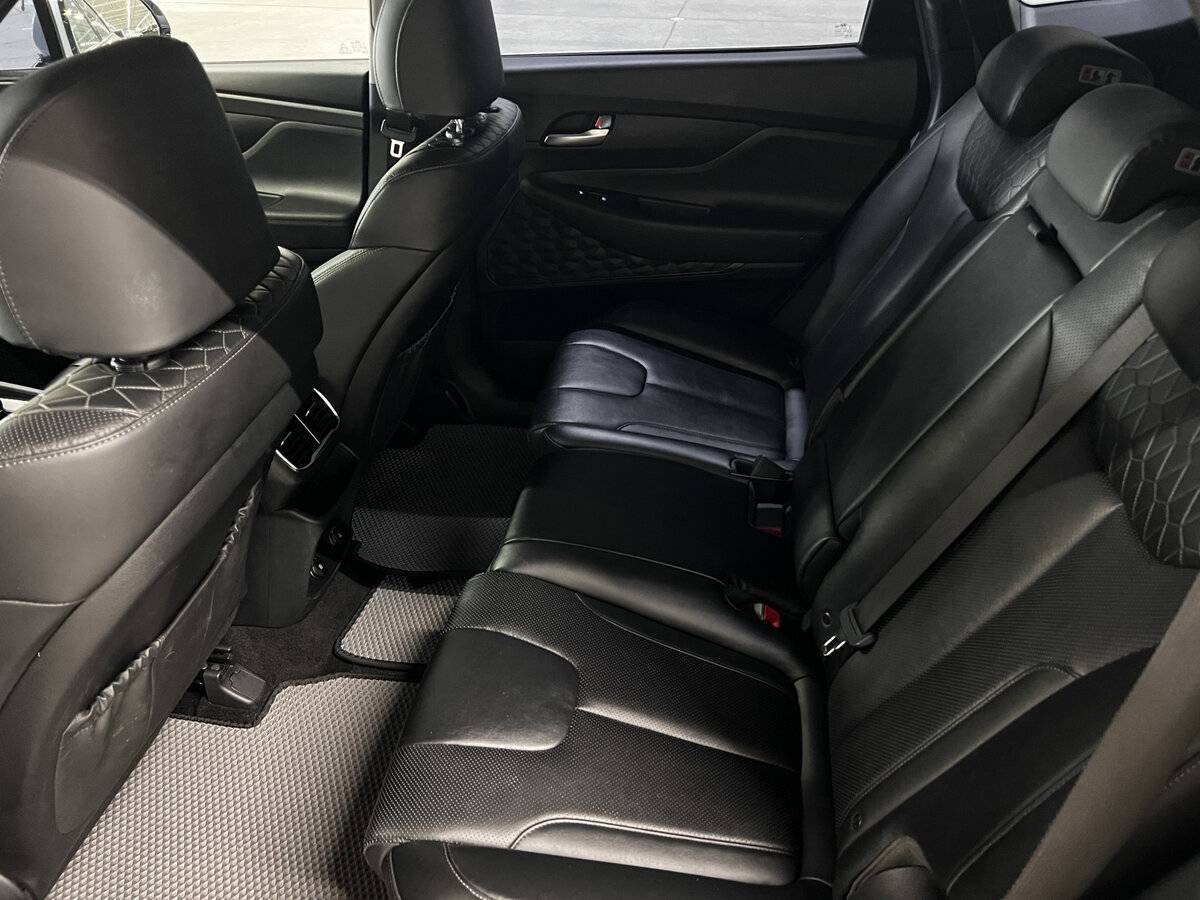 Купить Hyundai Santa Fe с пробегом. Фото: #11
