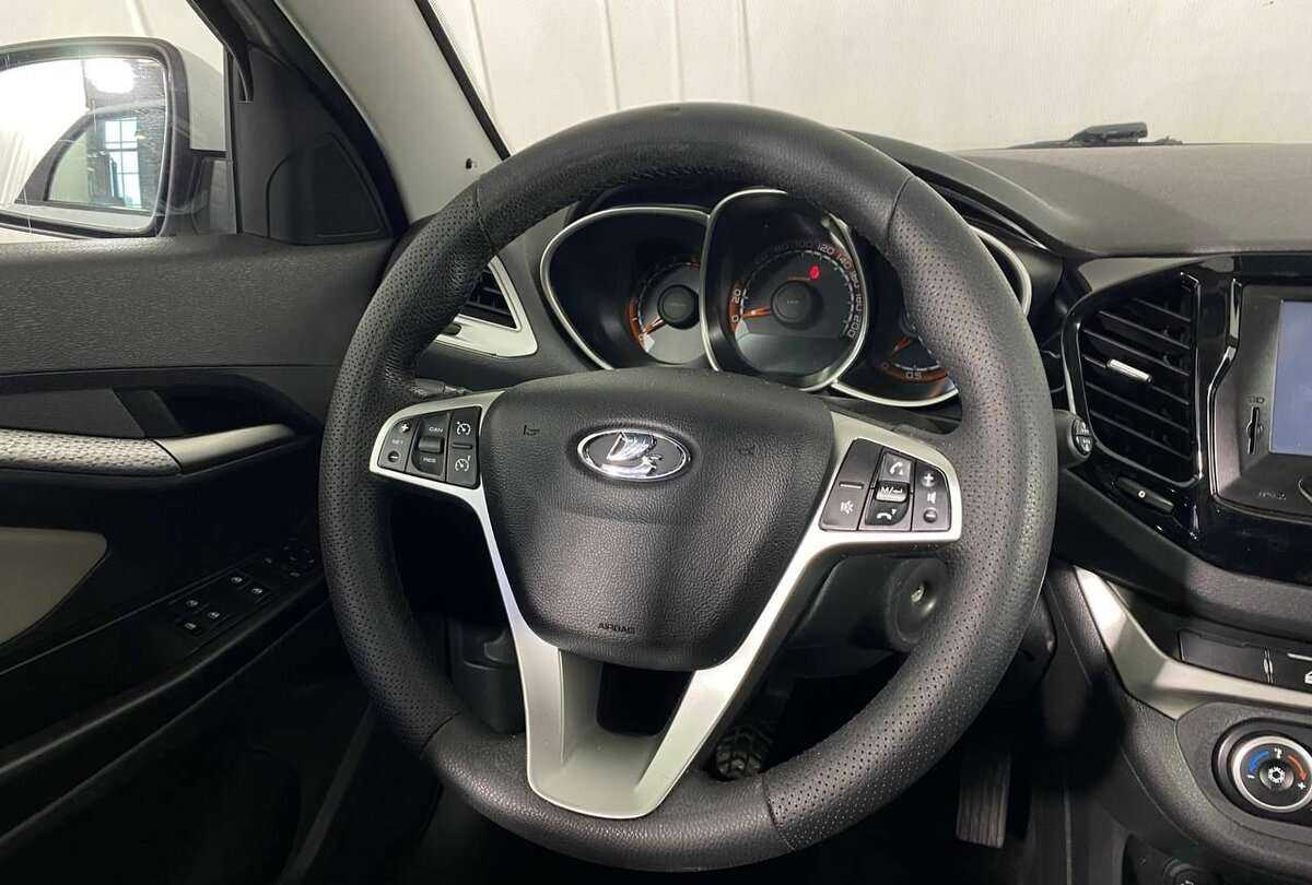 Купить Lada (ВАЗ) Vesta с пробегом. Фото: #8