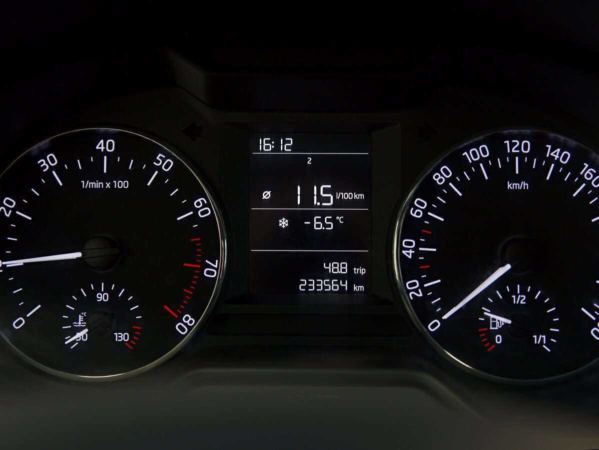 Купить Skoda Octavia с пробегом. Фото: #9