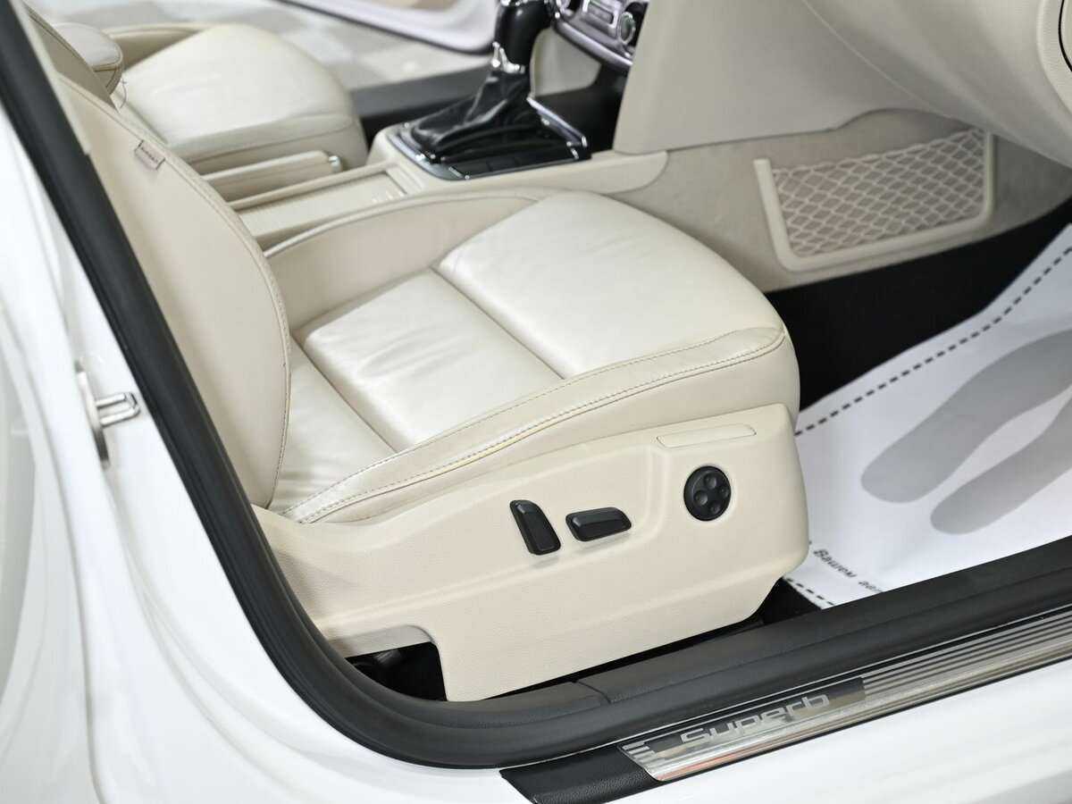 Купить Skoda Superb с пробегом. Фото: #14