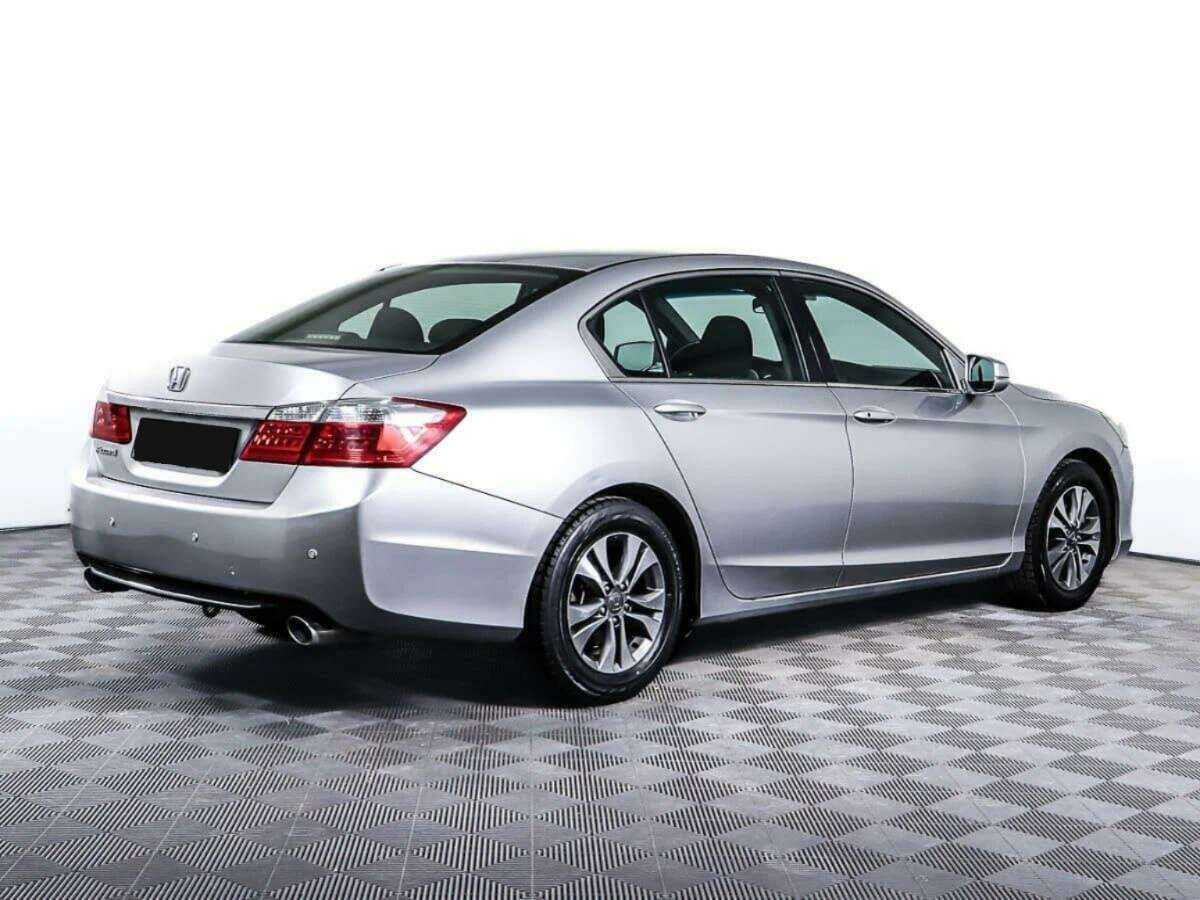 Купить Honda Accord с пробегом. Фото: #4