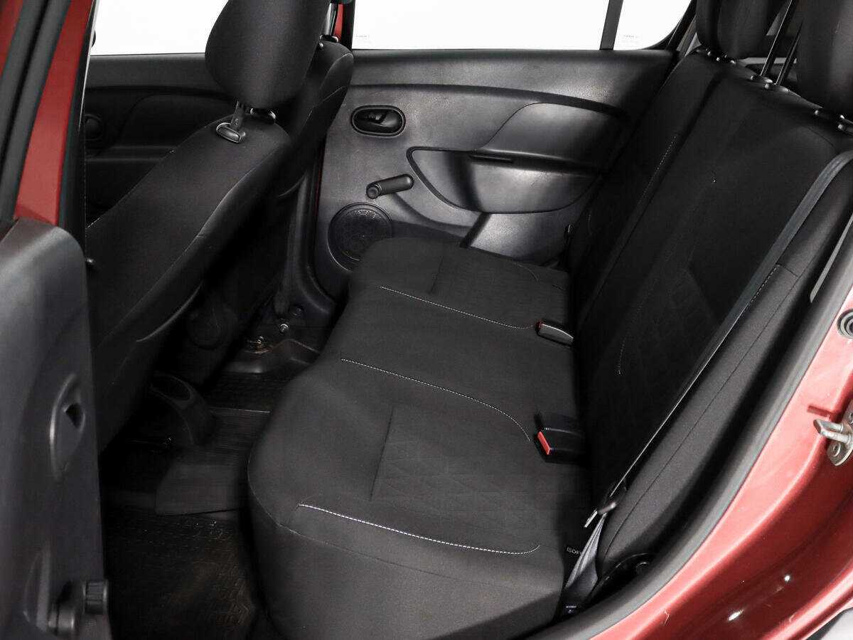 Купить Renault Sandero с пробегом. Фото: #9