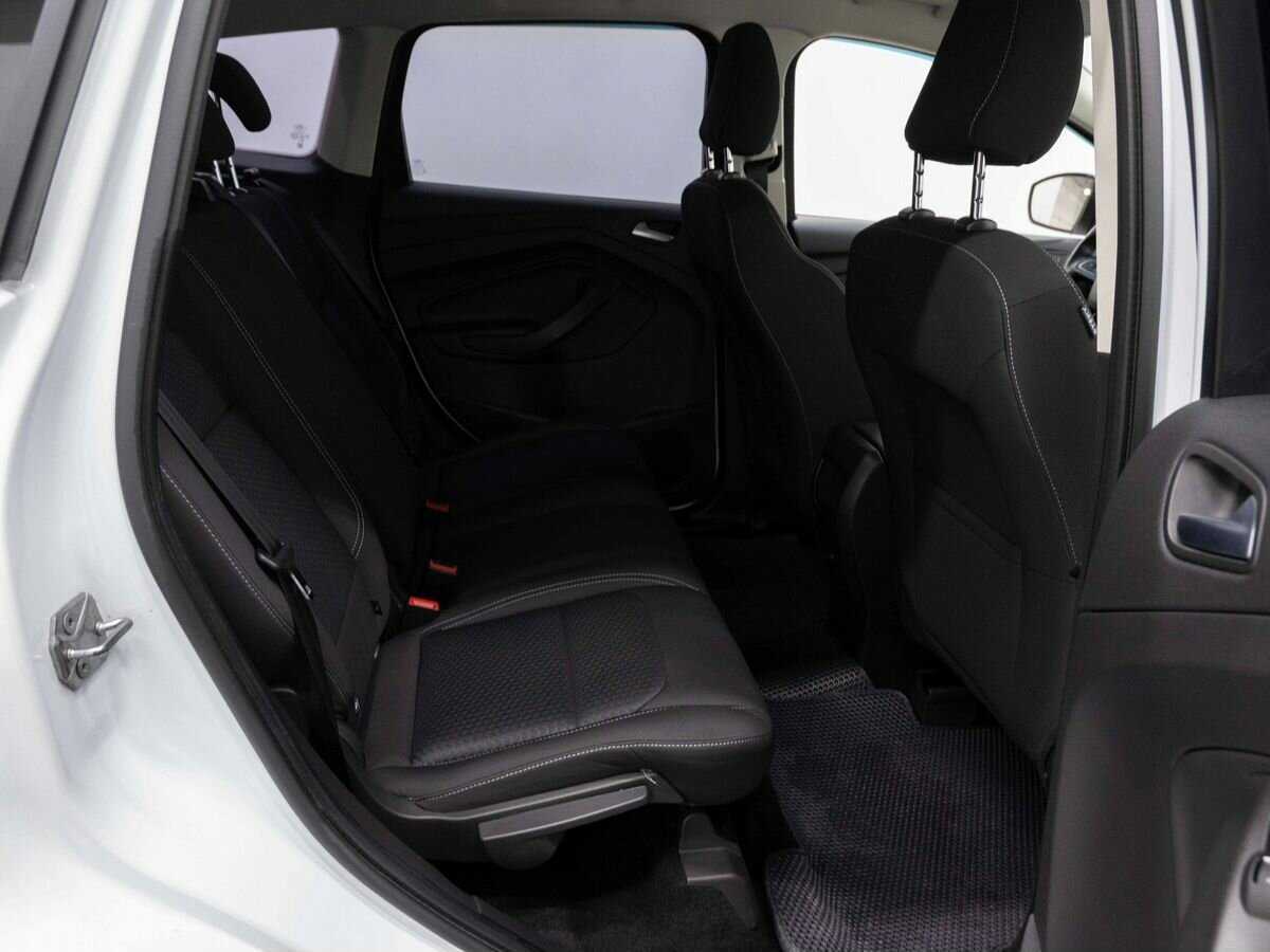 Купить Ford Kuga с пробегом. Фото: #11