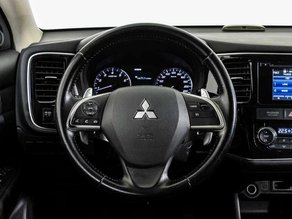 Купить Mitsubishi Outlander с пробегом. Фото: #11