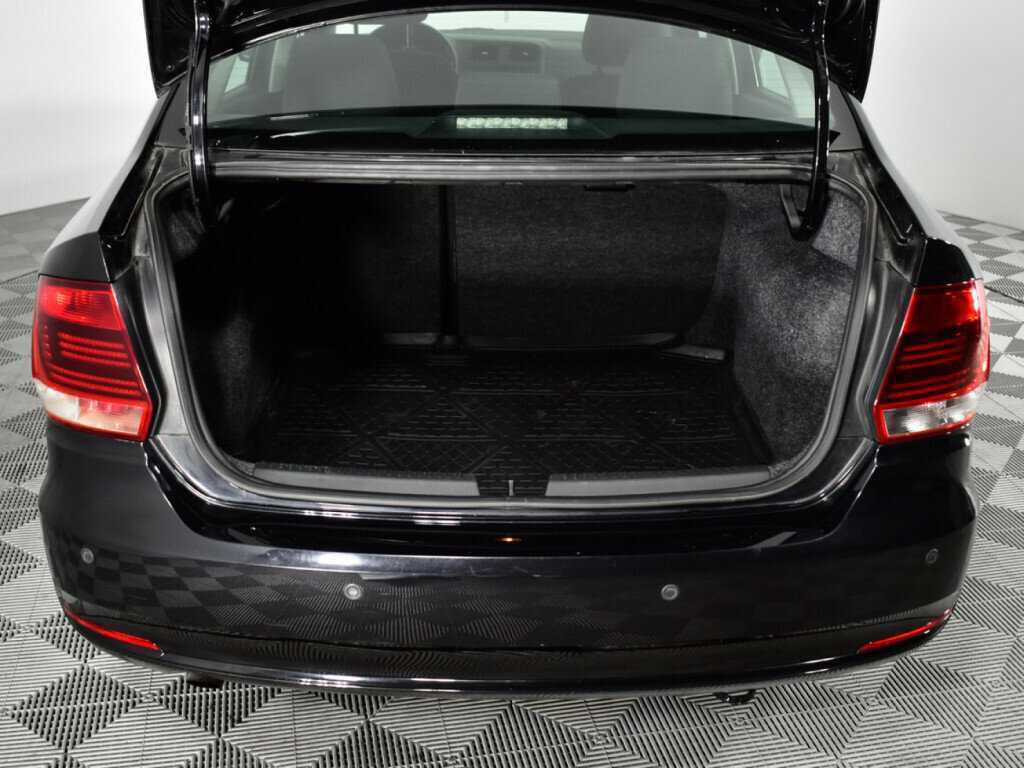 Купить Volkswagen Polo с пробегом. Фото: #13