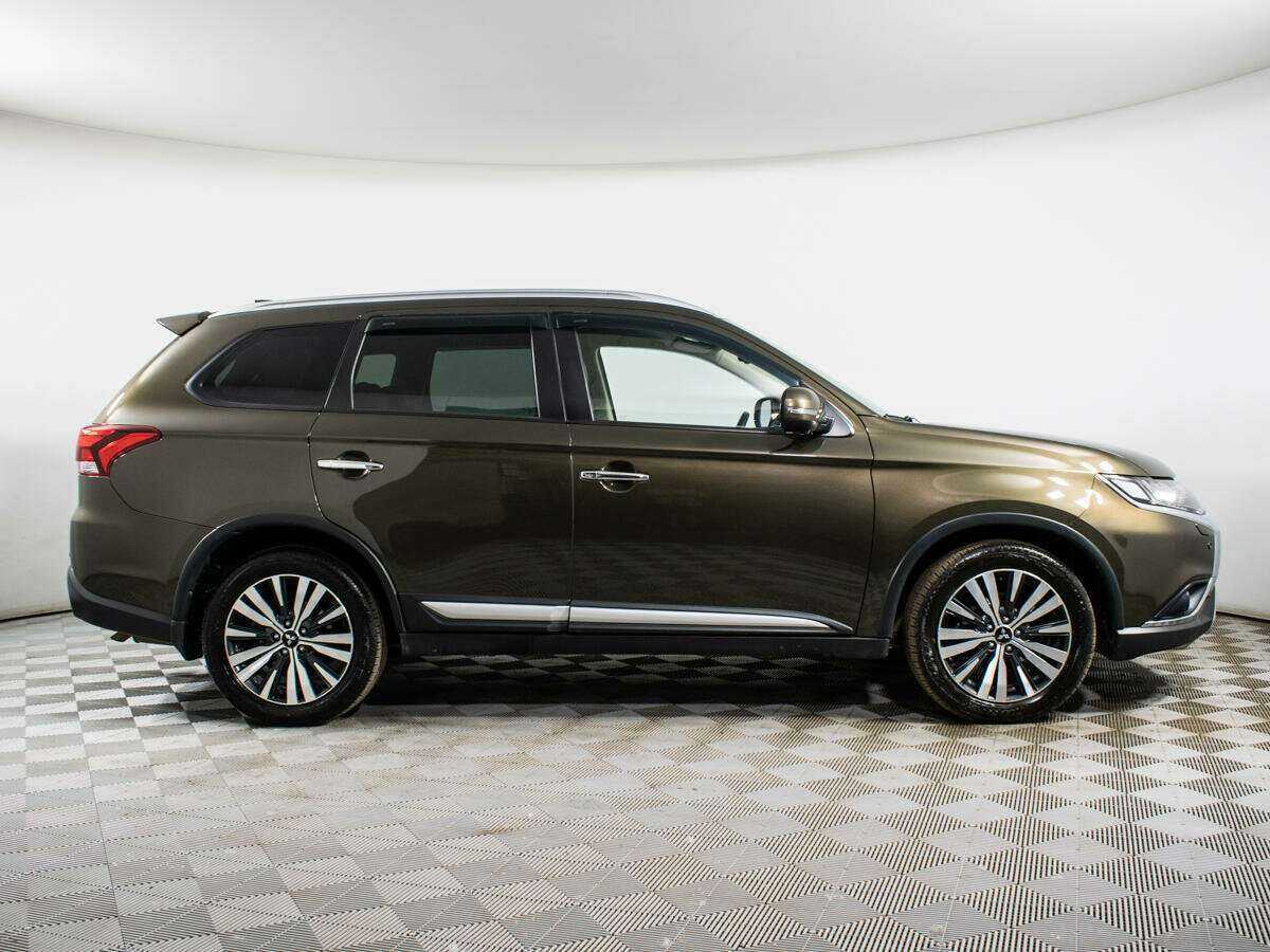 Купить Mitsubishi Outlander с пробегом. Посмотреть фото
