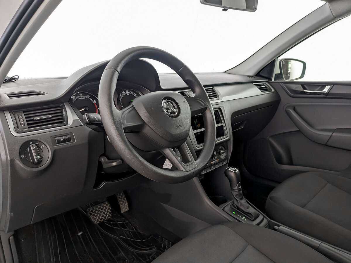 Купить Skoda Rapid с пробегом. Фото: #13