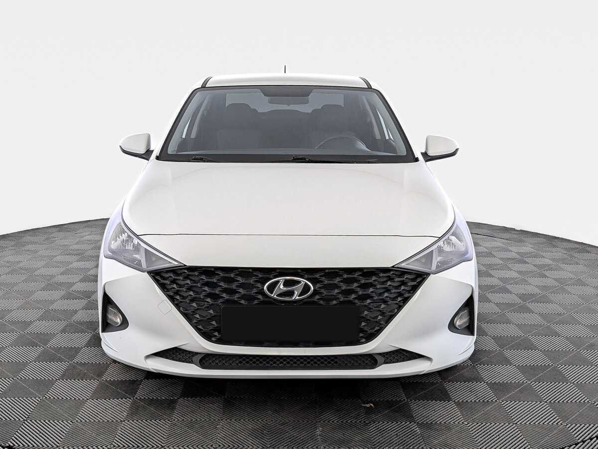 Купить Hyundai Solaris с пробегом. Фото: #1