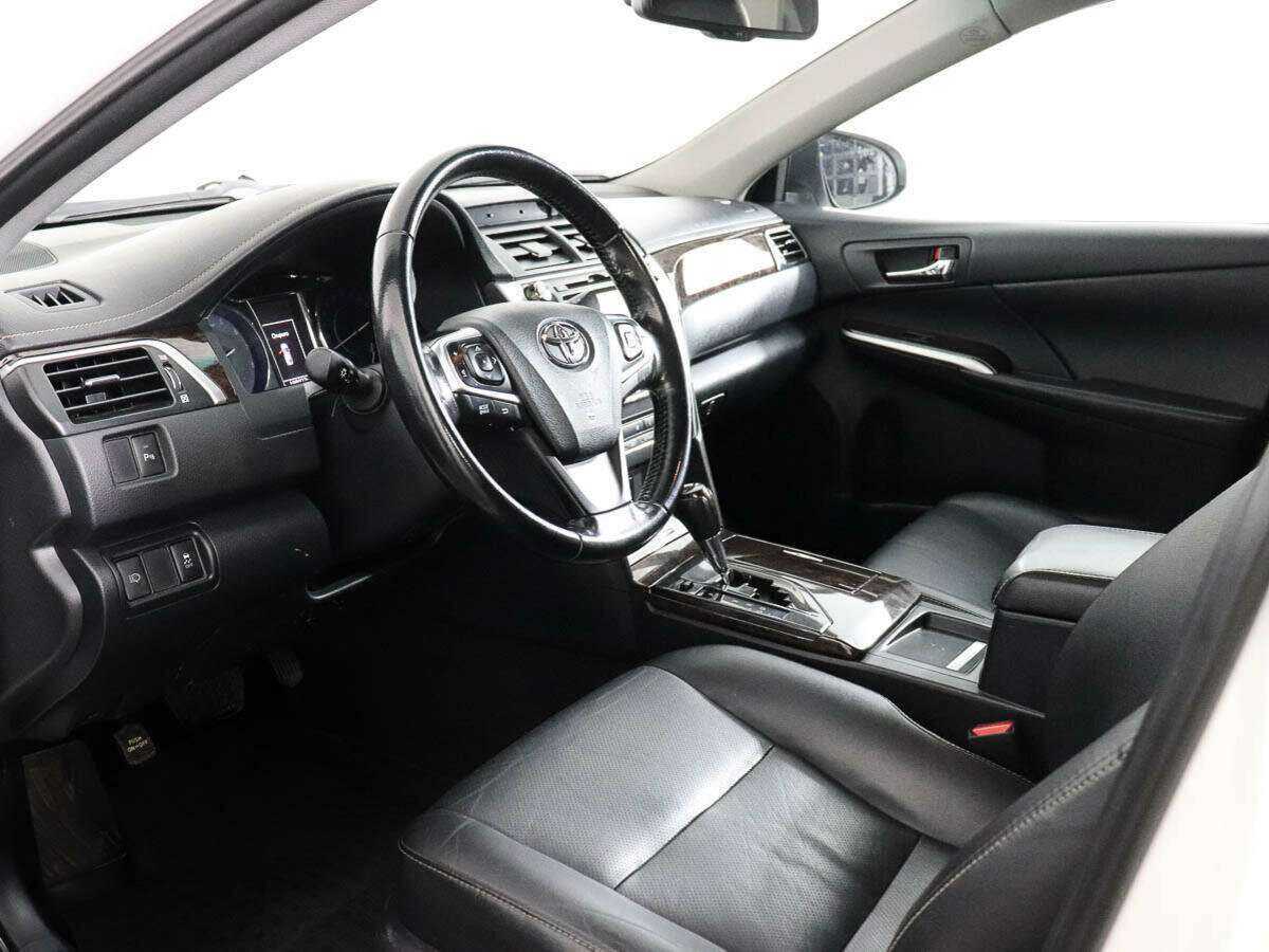 Купить Toyota Camry с пробегом. Фото: #7