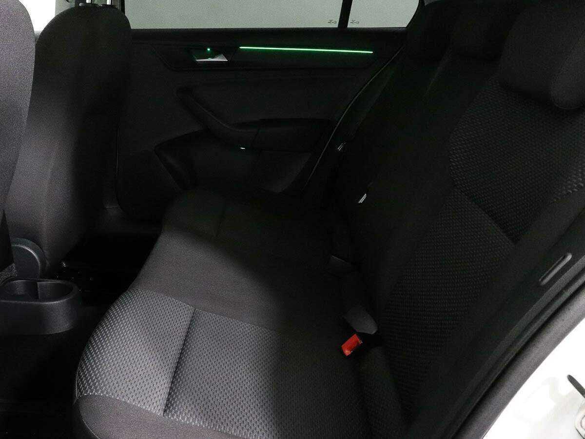 Купить Volkswagen Polo с пробегом. Фото: #7