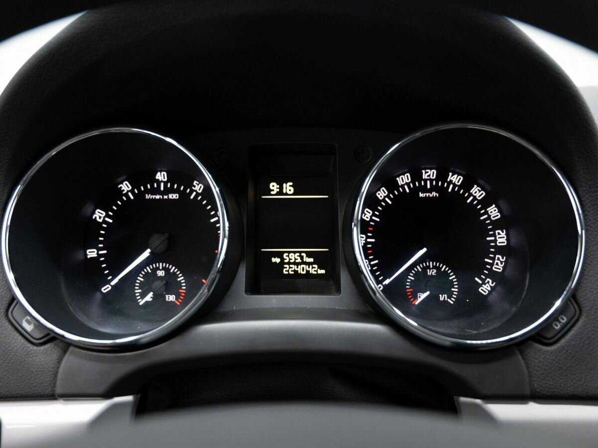 Купить Skoda Yeti с пробегом. Фото: #15