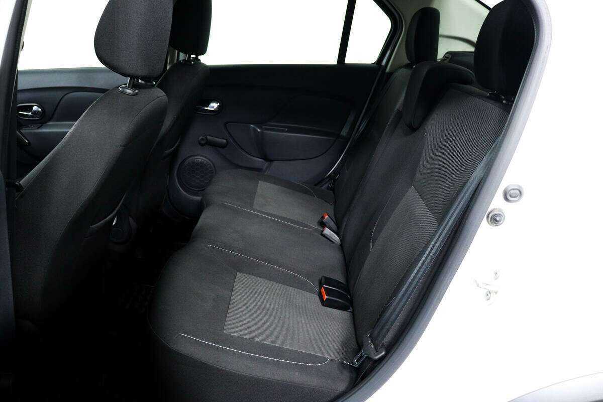 Купить Renault Logan с пробегом. Фото: #11