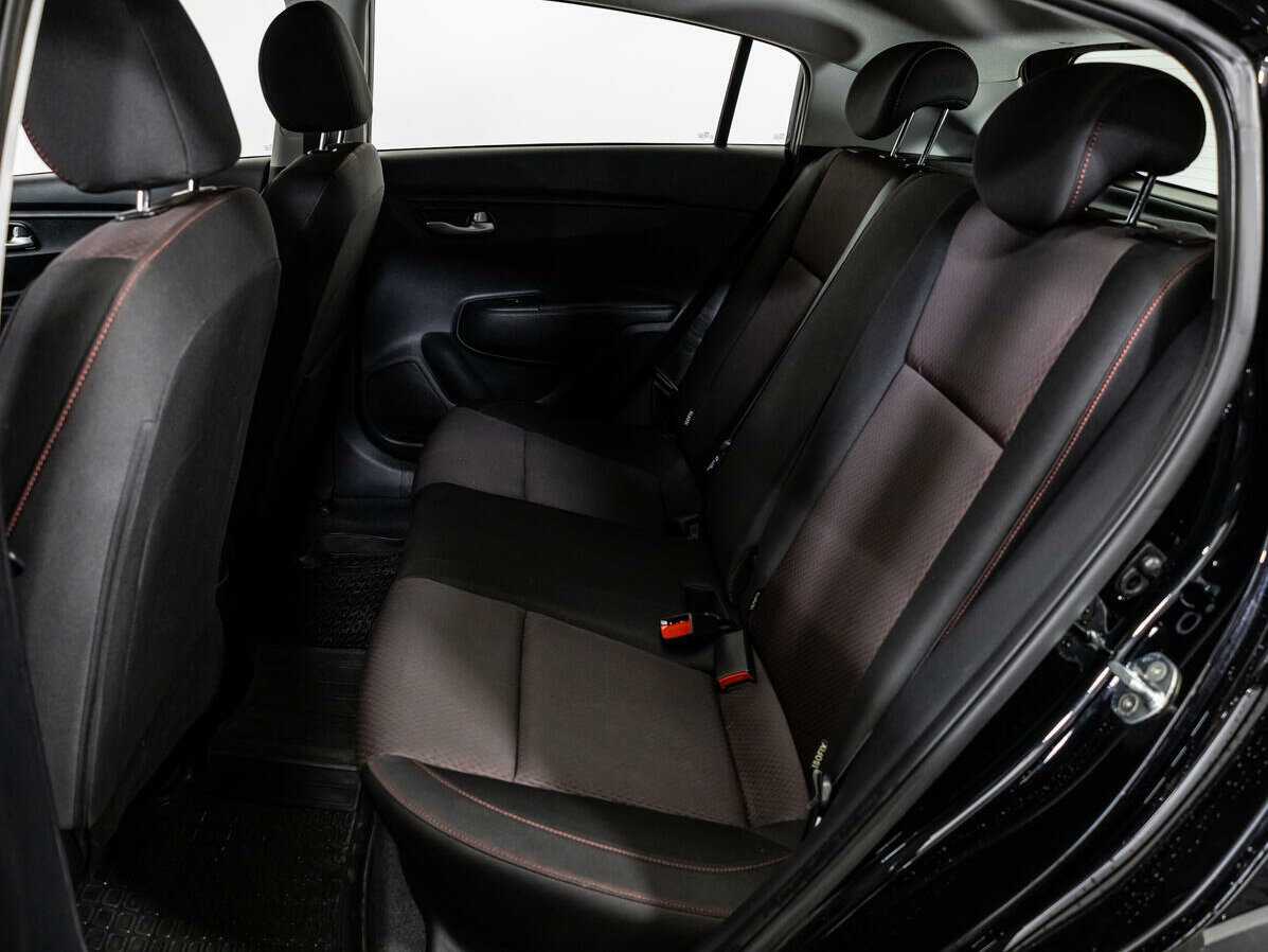 Купить Kia Rio с пробегом. Фото: #9