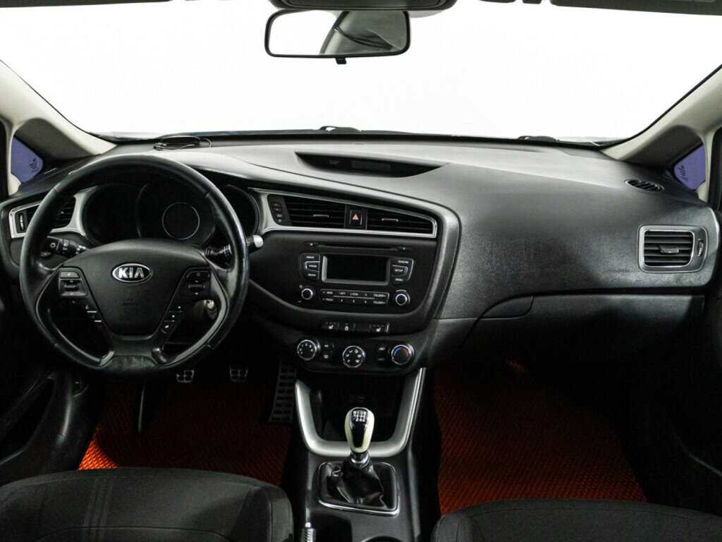 Купить Kia Ceed с пробегом. Фото: #12