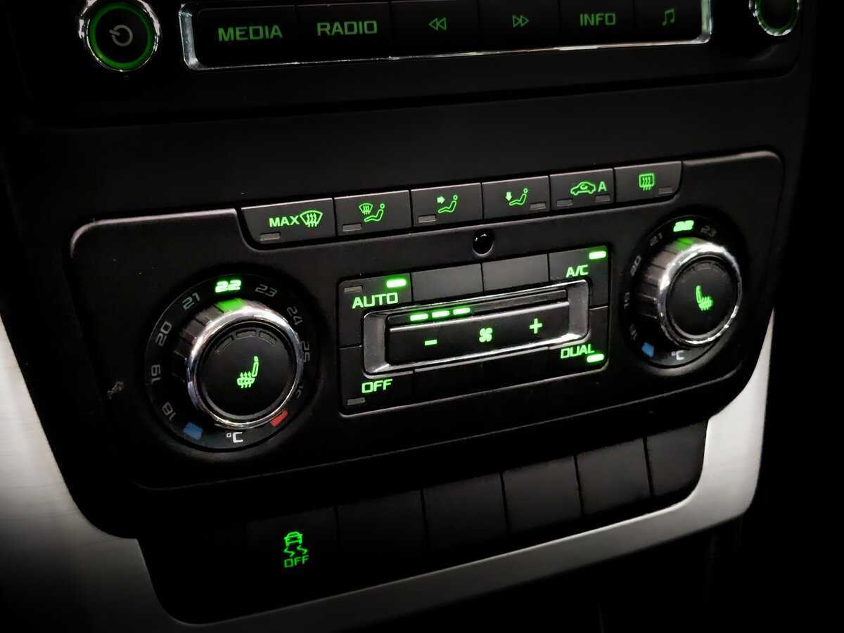 Купить Skoda Yeti с пробегом. Фото: #23