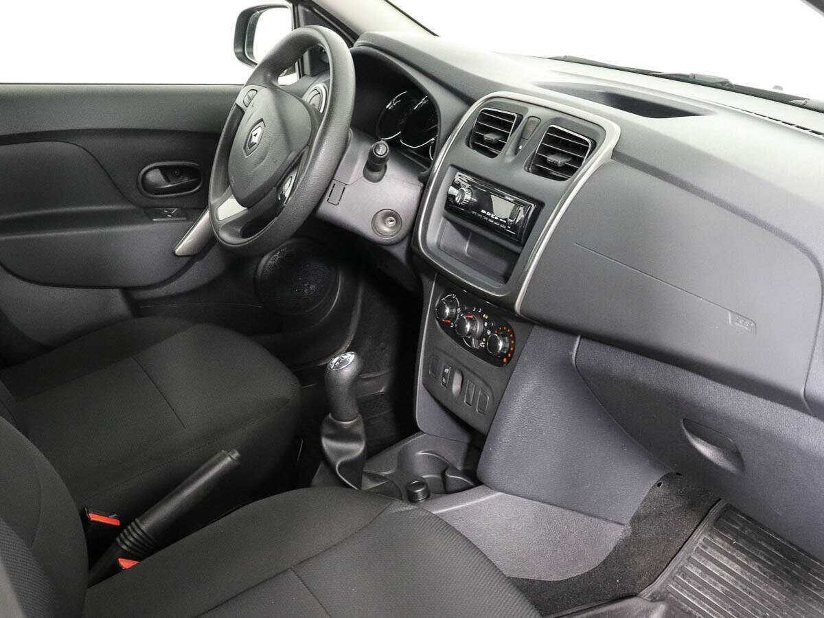Купить Renault Sandero с пробегом. Фото: #8