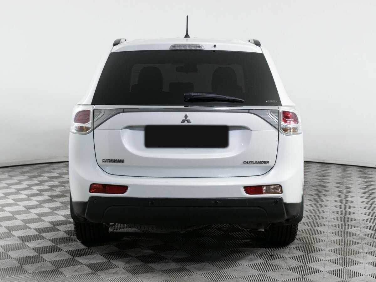 Купить Mitsubishi Outlander с пробегом. Фото: #4