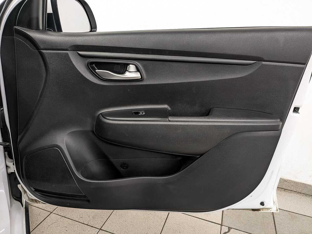 Купить Kia Rio с пробегом. Фото: #21