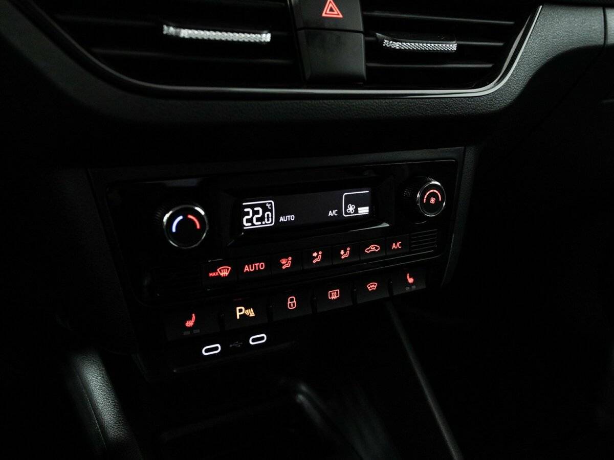 Купить Volkswagen Polo с пробегом. Фото: #16