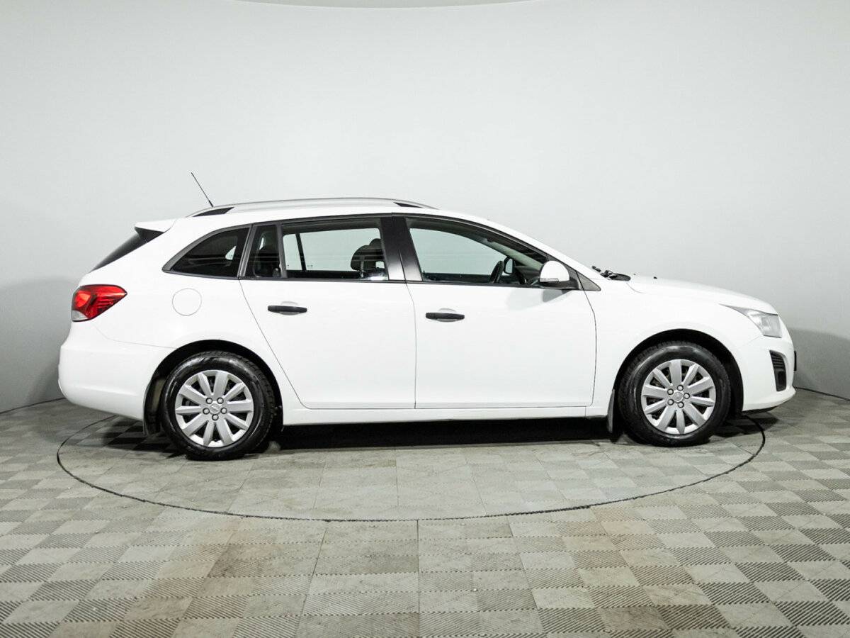 Купить Chevrolet Cruze с пробегом. Фото: #3