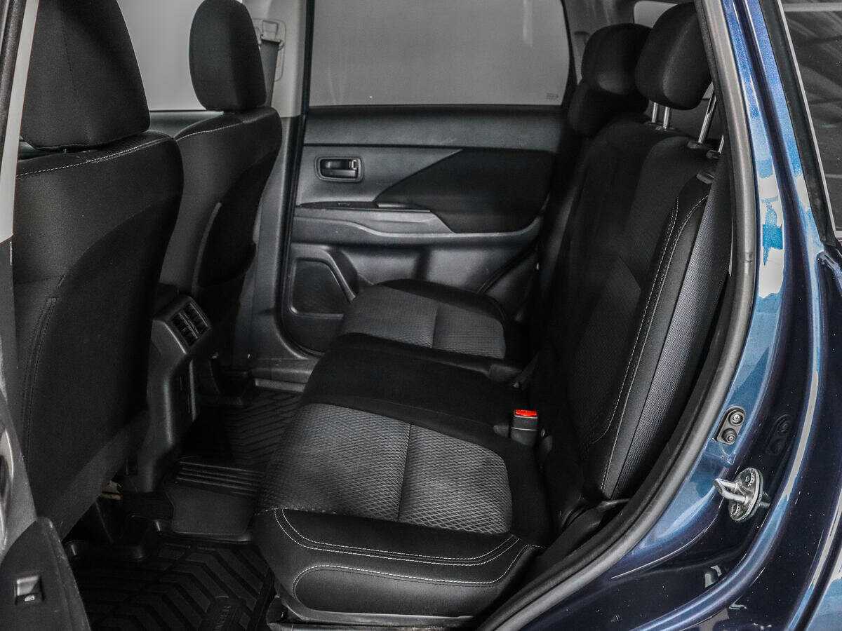 Купить Mitsubishi Outlander с пробегом. Фото: #9