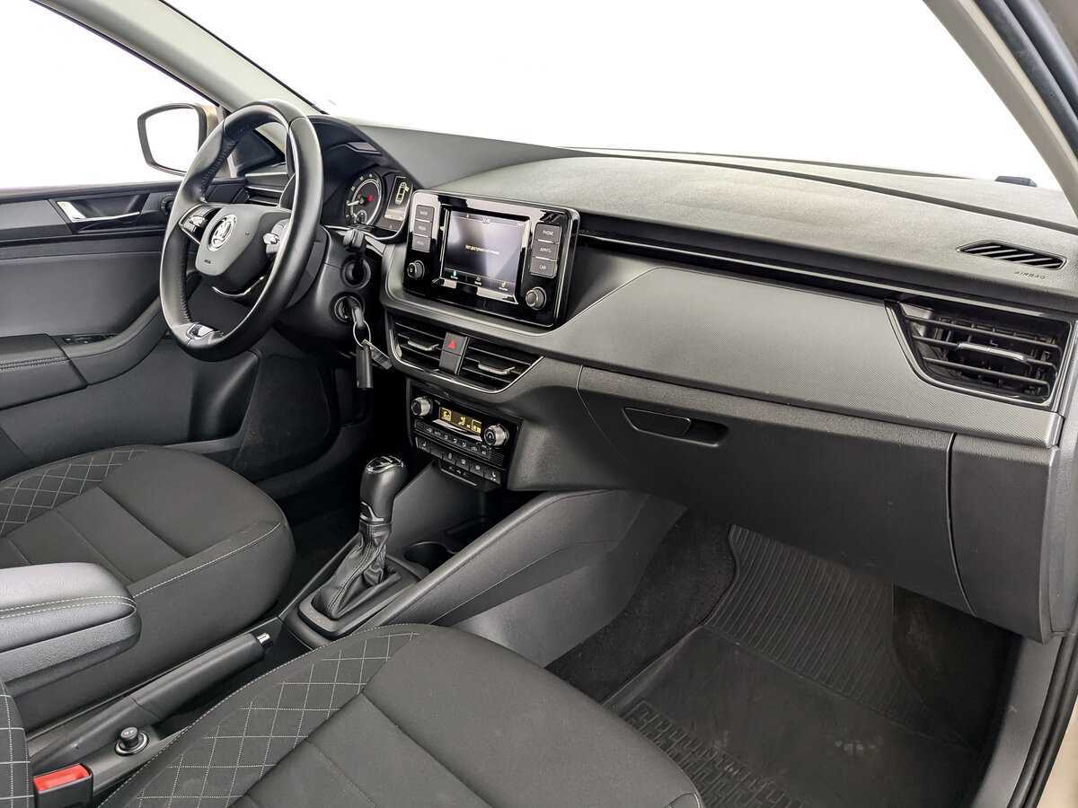 Купить Skoda Rapid с пробегом. Фото: #8