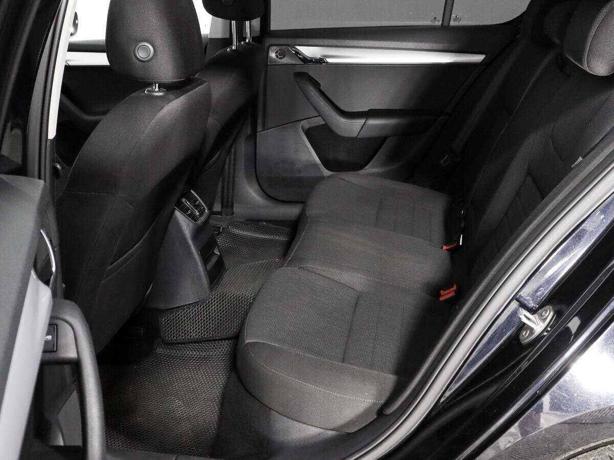 Купить Skoda Octavia с пробегом. Фото: #9