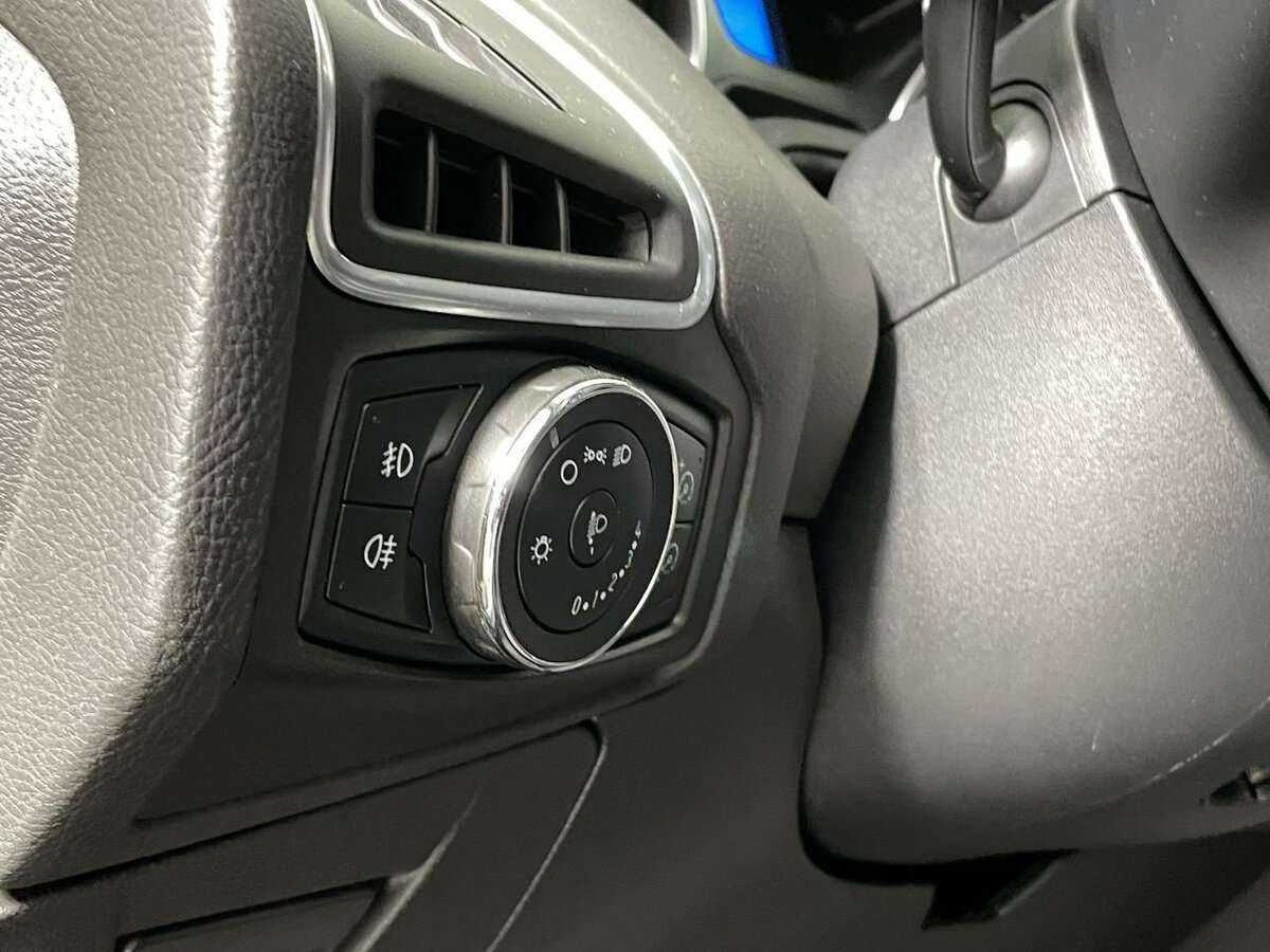 Купить Ford Focus с пробегом. Фото: #7