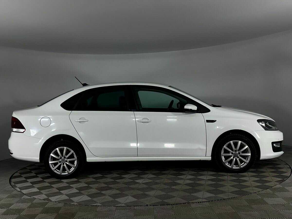 Купить Volkswagen Polo с пробегом. Фото: #4
