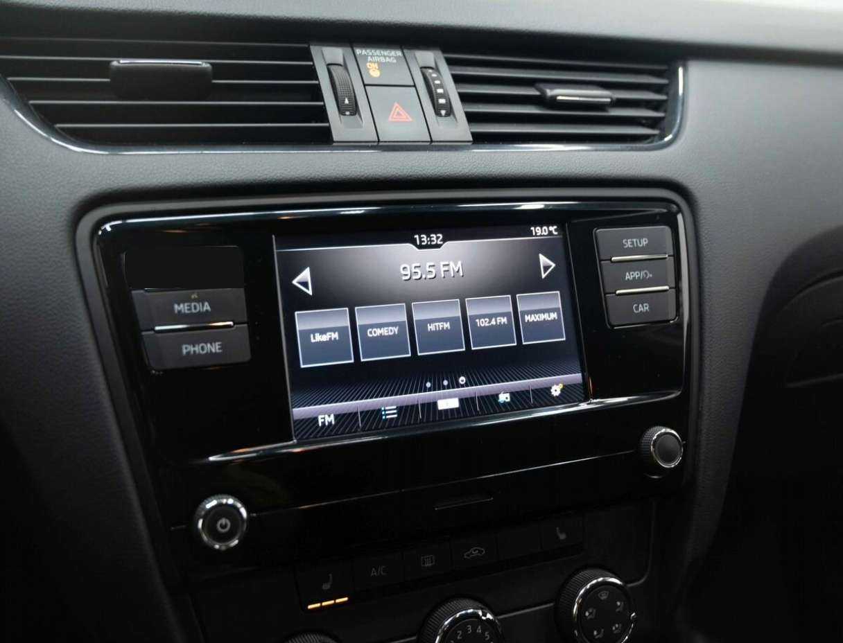 Купить Skoda Octavia с пробегом. Фото: #18