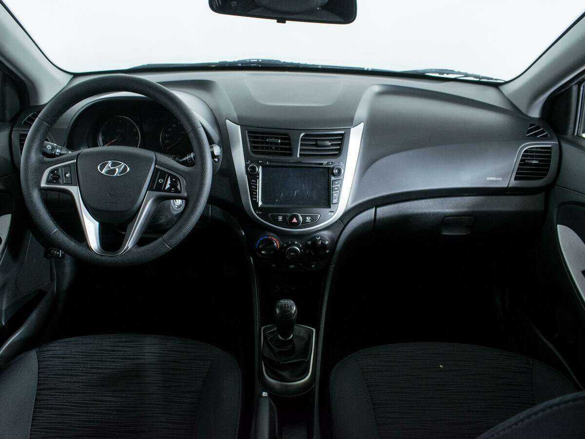 Купить Hyundai Solaris с пробегом. Фото: #11
