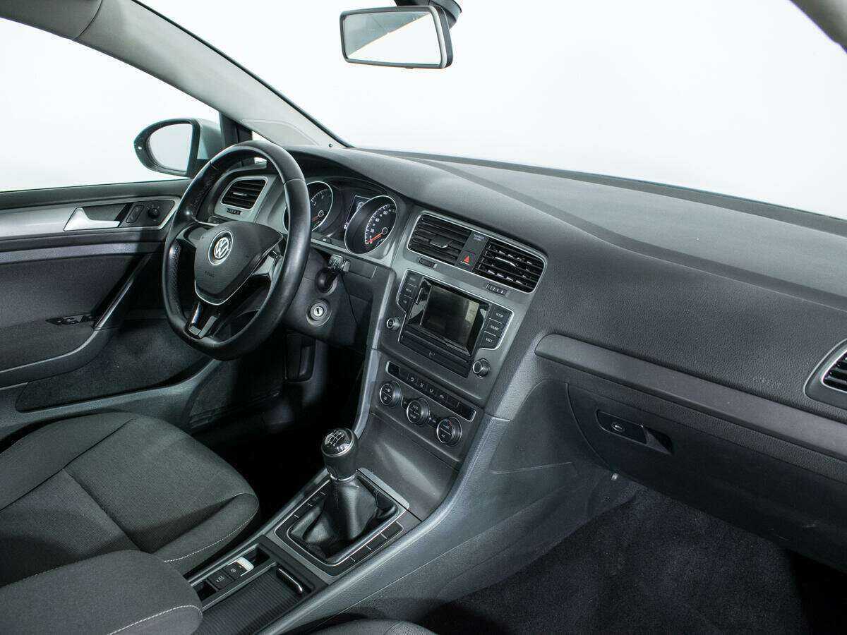 Купить Volkswagen Golf с пробегом. Фото: #8