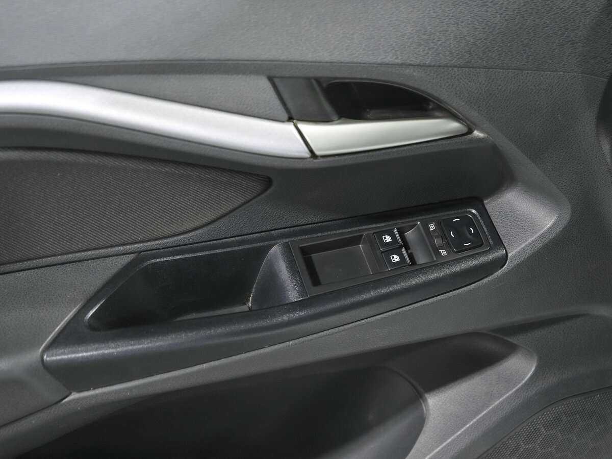 Купить Lada (ВАЗ) Vesta с пробегом. Фото: #11