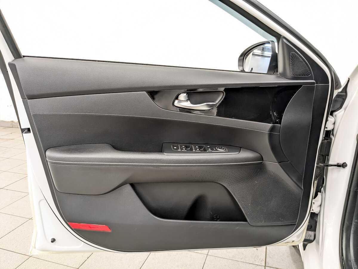Купить Kia Cerato с пробегом. Фото: #16