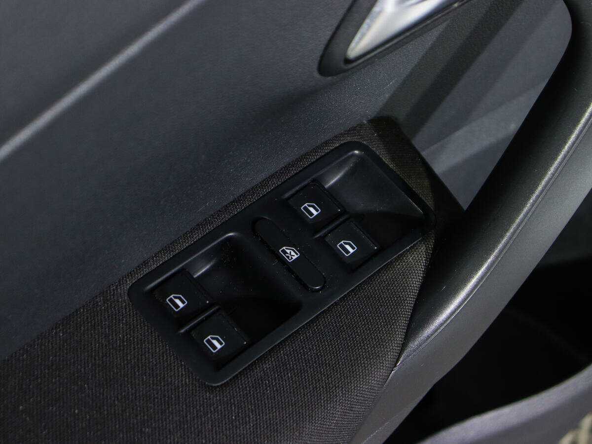 Купить Volkswagen Polo с пробегом. Фото: #13