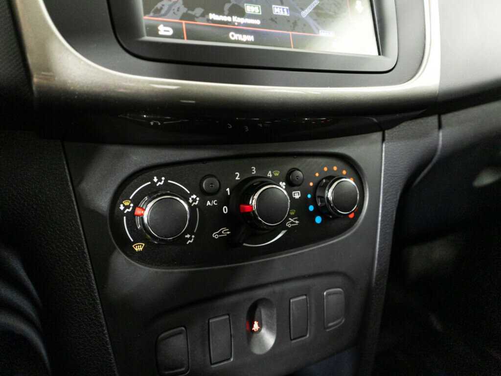 Купить Renault Sandero с пробегом. Фото: #15