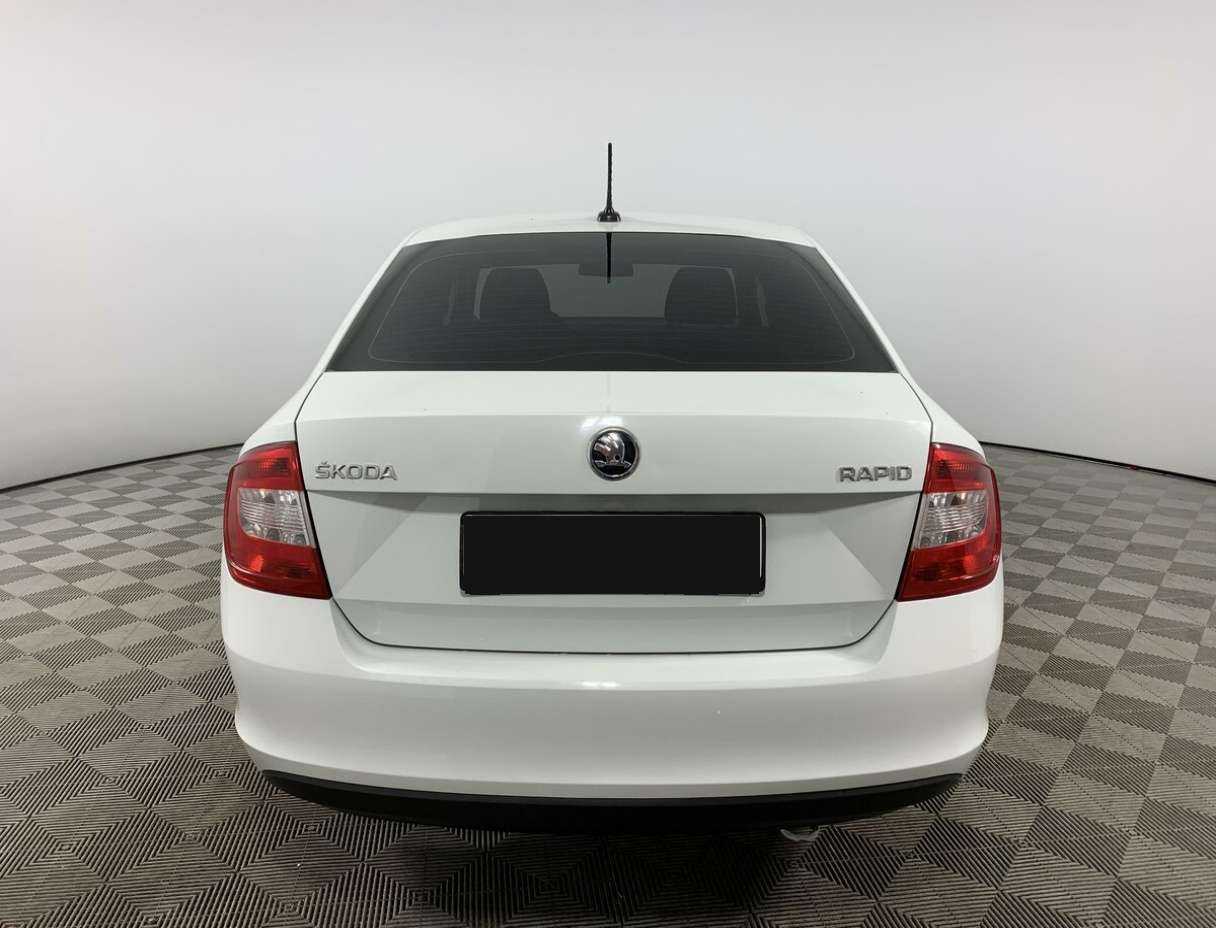 Купить Skoda Rapid с пробегом. Фото: #5