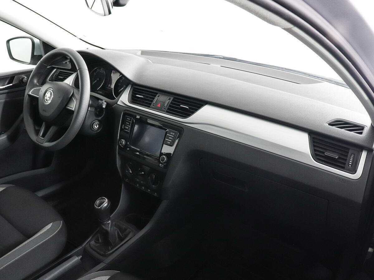 Купить Skoda Rapid с пробегом. Фото: #9
