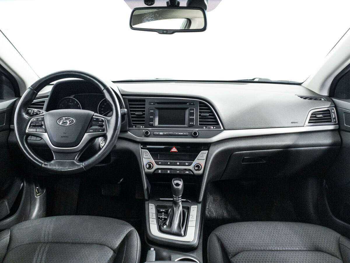 Купить Hyundai Elantra с пробегом. Фото: #12